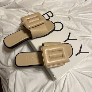 I’m selling a brand new boyy sandal size 38